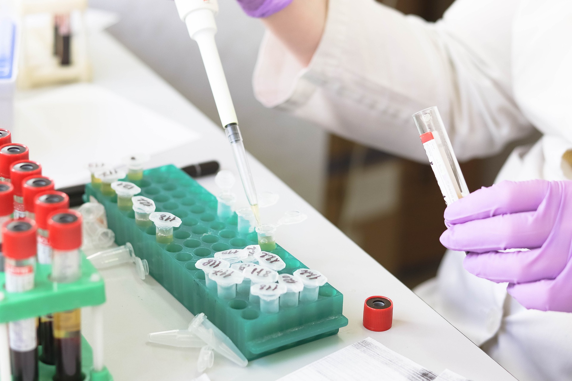 laboratory-g7b99ddd77_1920
